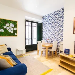 Cheap & Chic In The Center Of Appartement