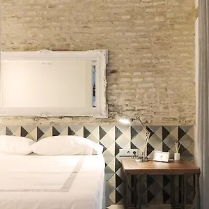 Architecture & Design In Triana Appartement