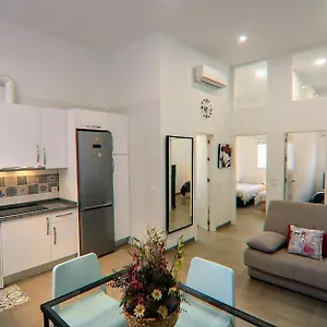 Luminoso Apartamento En El Corazon De Triana Appartement